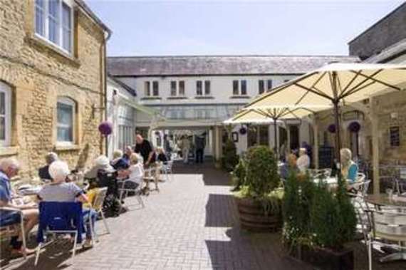 2 bedroom Flat for s...